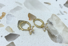 Load image into Gallery viewer, Tiana Huggie Hoops