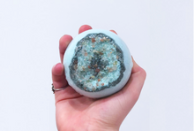 Load image into Gallery viewer, Geode Bath Bombs